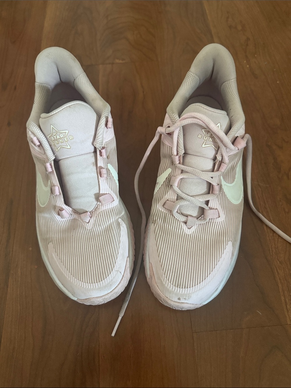Nike Kids Light Pink and White Nikes Size 6.5 Y